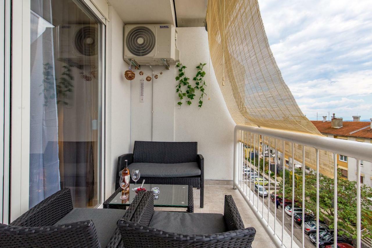 Victory Sea View Apartment Риека Экстерьер фото